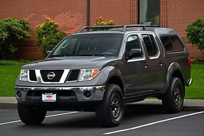 2005 nissan frontier crew cab nismo pickup 4d 5 ft in lynnwood, washington