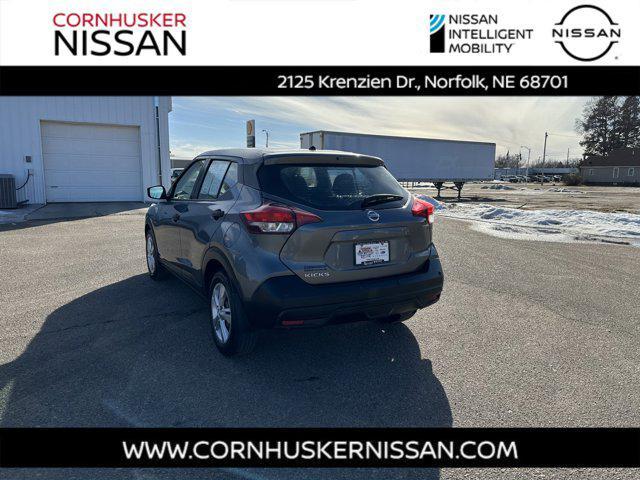 2020 nissan kicks s