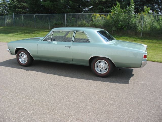 1967 chevelle 300 2dr post