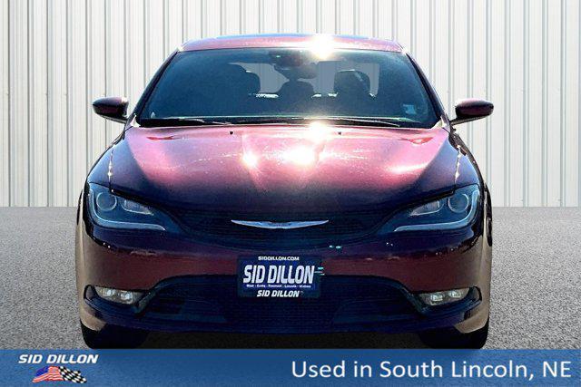2015 chrysler 200 s