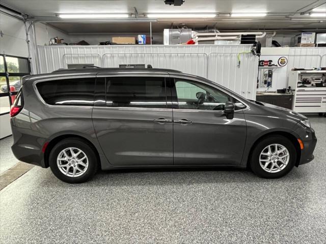 2022 chrysler pacifica touring l