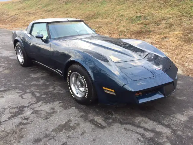 1981 chevy chevrolet corvette vette t-tops blue