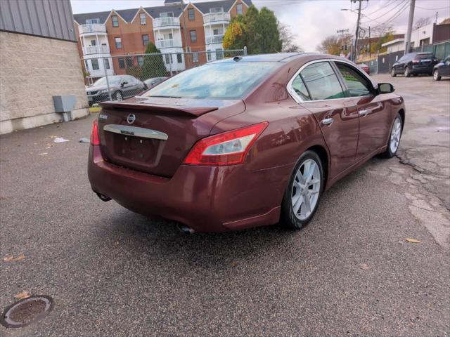 2010 nissan maxima sv