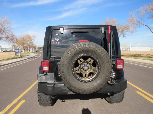 2011 jeep wrangler unlimited sahara