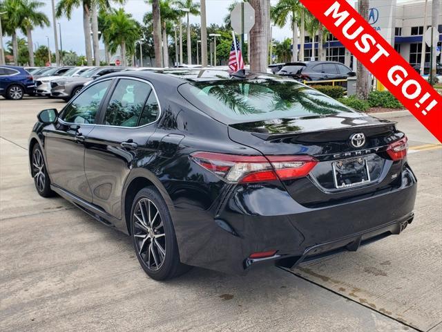 2021 toyota camry se