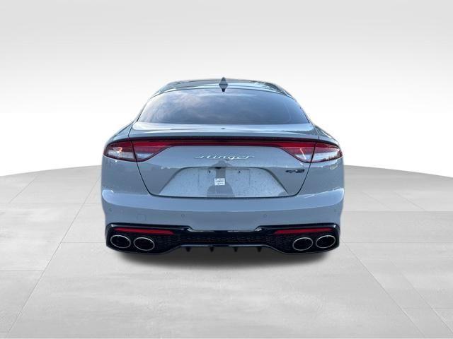 2022 kia stinger gt-line