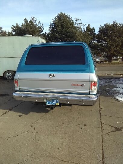 1988 gmc suburban sierra classic clean