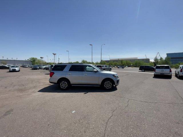 2023 ford expedition xlt