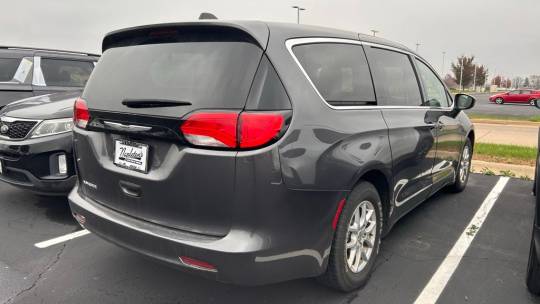 2023 Chrysler Voyager