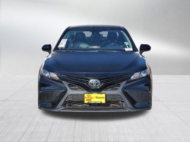 2021 toyota camry se