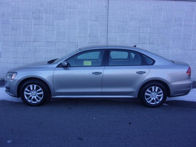2014 volkswagen passat 1.8t s pzev 1.8t s pzev 4dr sedan 6a for sale in bass river, massachusetts