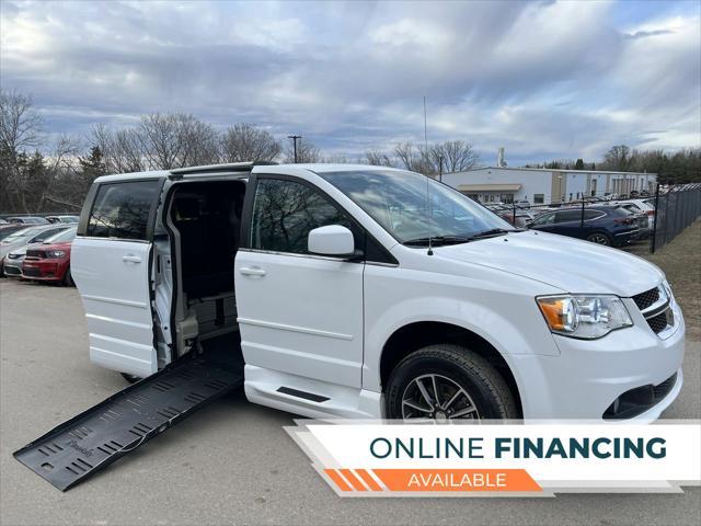 2017 dodge grand caravan sxt