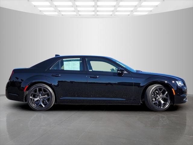 2022 chrysler 300 s