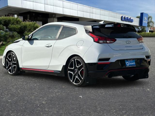 2020 hyundai veloster base