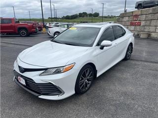 2021 Toyota Camry hybrid xle