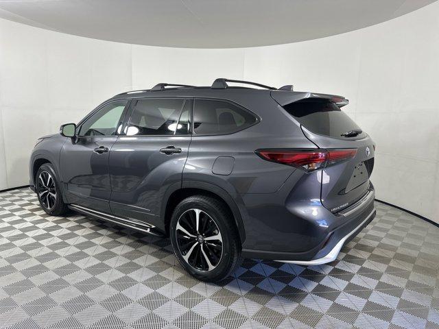 2022 toyota highlander xse