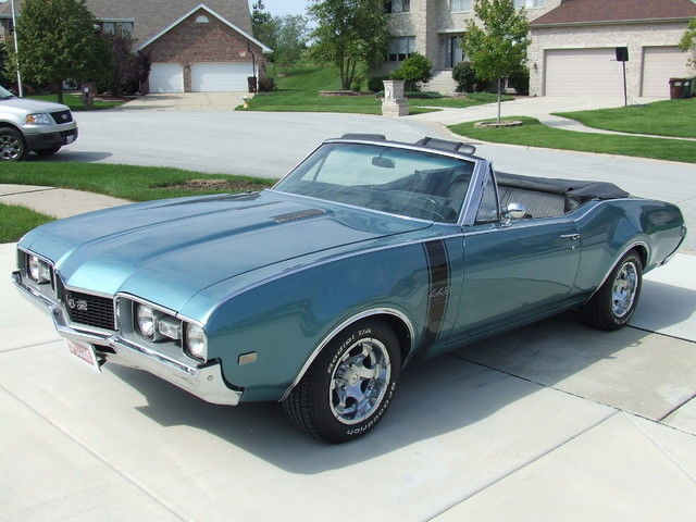 beautiful 1968 442 convertible