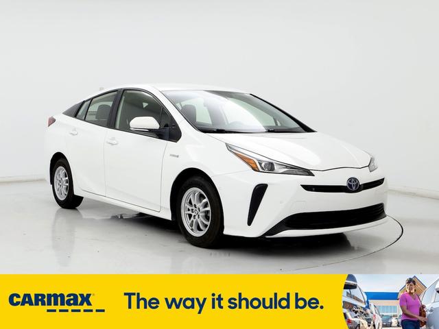 2021 toyota prius le