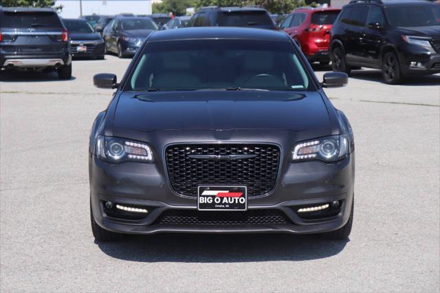 2021 chrysler 300 touring