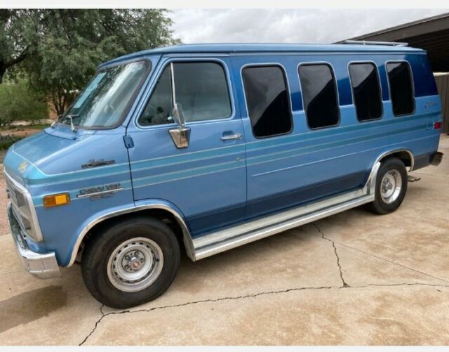 1984 vintage chevy custom van 1 owner. street/sport