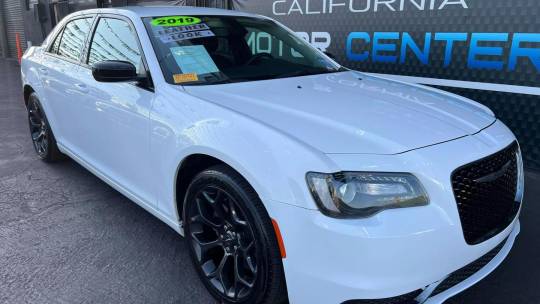 2019 Chrysler 300