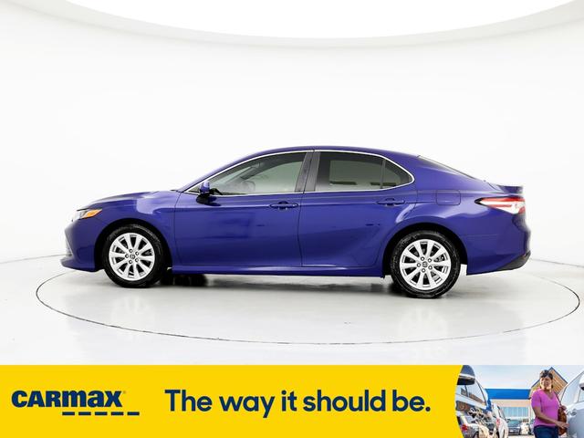 2018 toyota camry le