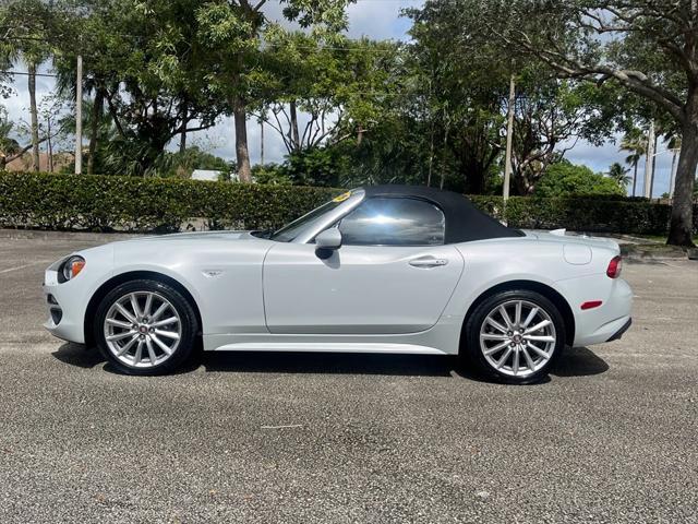 2019 fiat 124 spider base