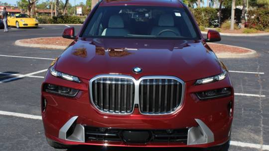 2025 BMW X7