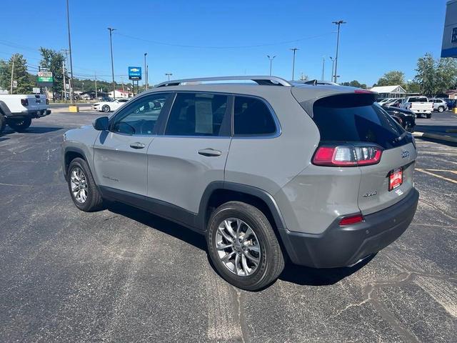 2021 jeep cherokee latitude lux