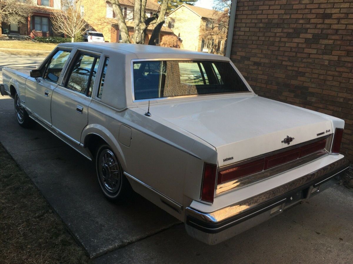 1982 lincoln town car 21k unmolested miles no rust leather beautiful original nr