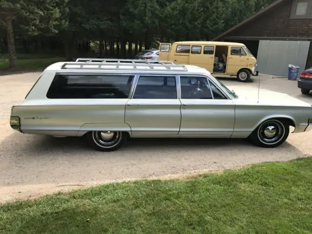 1965 chrysler station wagon w/rebuilt engine