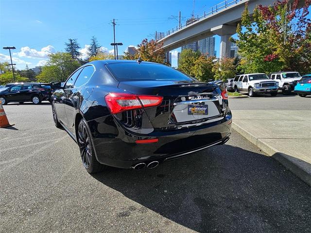 2016 maserati ghibli base