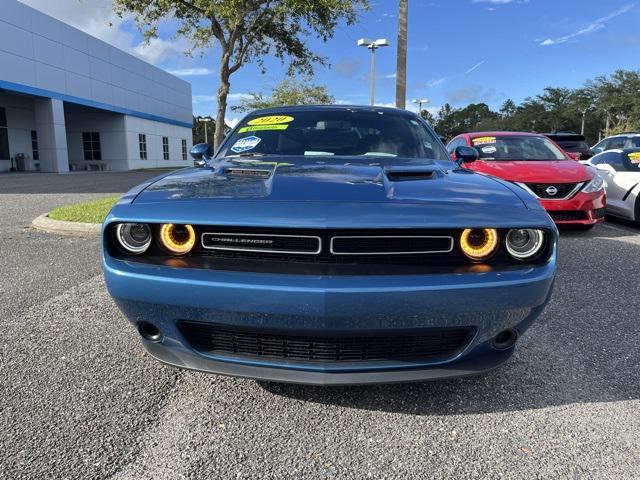 2020 dodge challenger sxt