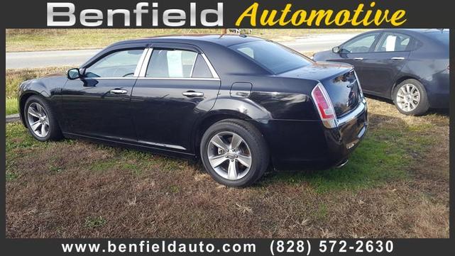 2013 chrysler 300c base