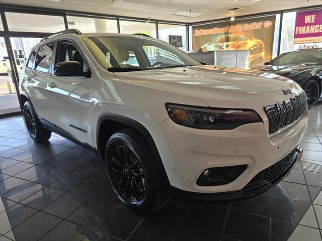 2023 jeep cherokee altitude