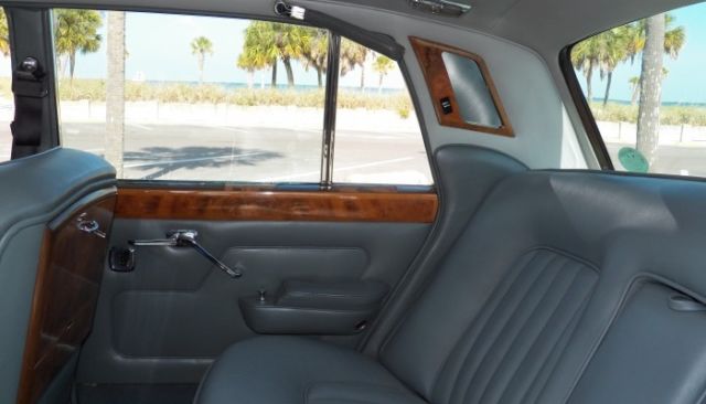 1967 Rolls-Royce Silver Shadow 4 door sedan