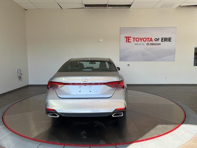 2021 toyota avalon xle