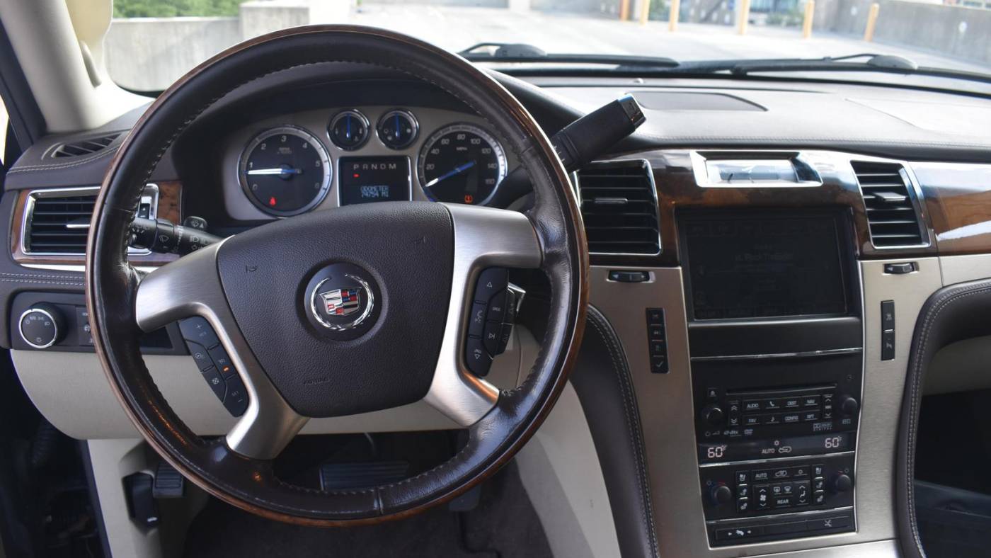 2011 cadillac escalade esv platinum edition