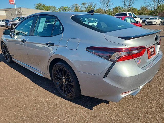 2022 toyota camry se