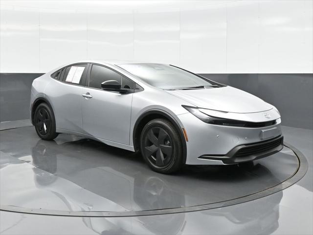 2024 toyota prius le