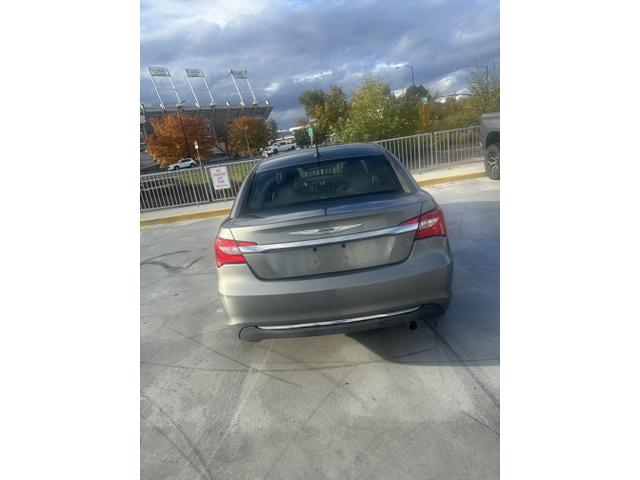 2013 chrysler 200 touring