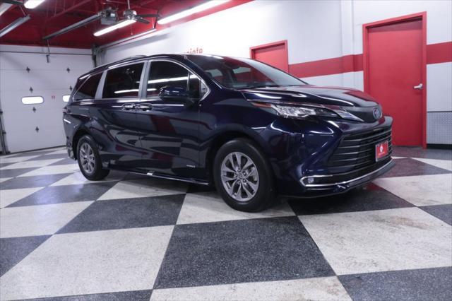 2021 toyota sienna xle 8 passenger
