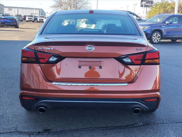 2022 nissan altima sr fwd