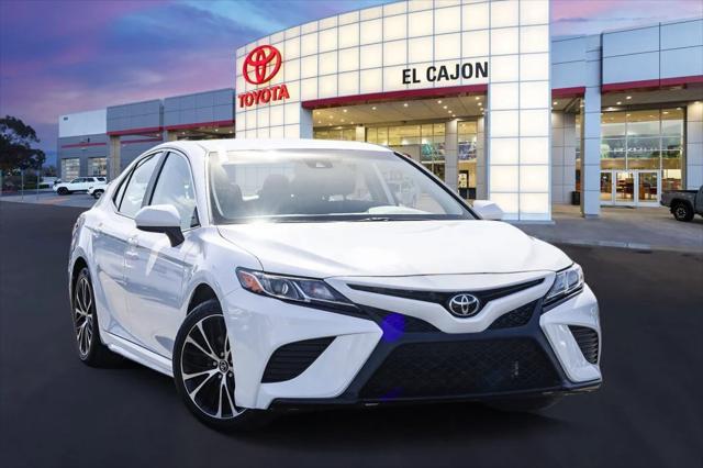 2020 toyota camry se