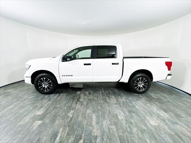 2022 nissan titan sv