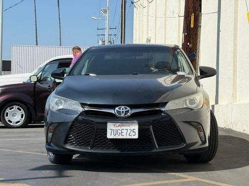 2016 toyota camry