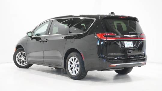 2024 Chrysler Pacifica