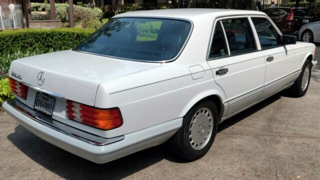 immaculate condition 1989 mercedes benz 560 sel with only 58,800-miles from new