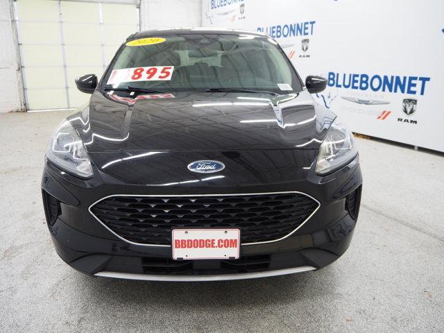 2020 ford escape se