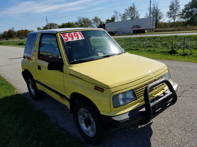 1991 geo tracker convertable, automatic, 4x4, air, nice, clean, rare . hard top